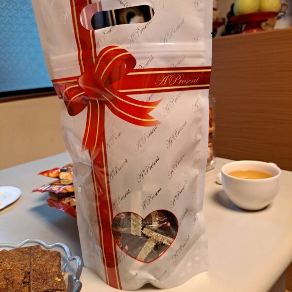 東方鑽何首烏芝麻糖