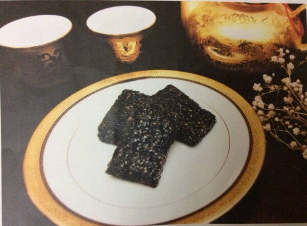 東方鑽何首烏芝麻糖